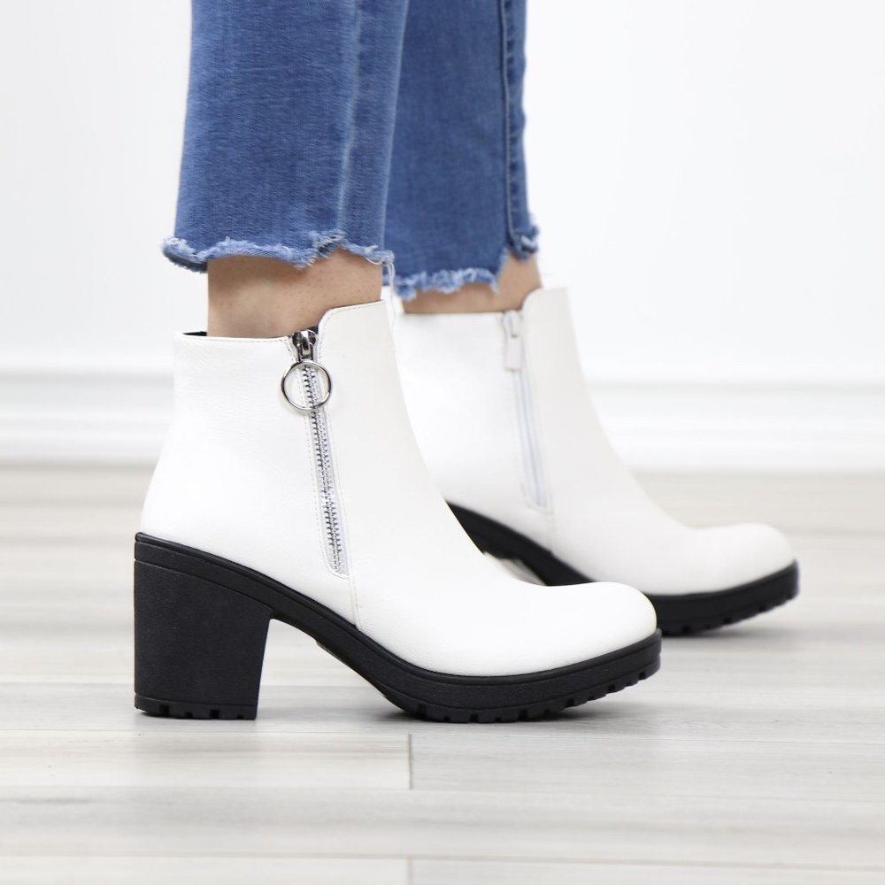 White Synthetic Leather Chunky Lug Block Heel Round Toe Ankle Boots - Picture 4 of 12